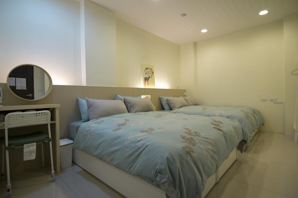 羅東木村電梯民宿: Cloud Comfort with Free Laundry & Starbucks Coffee Luodong Exterior photo